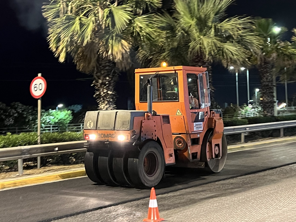 Asphalt paving works completed in Poseidonos Avenue